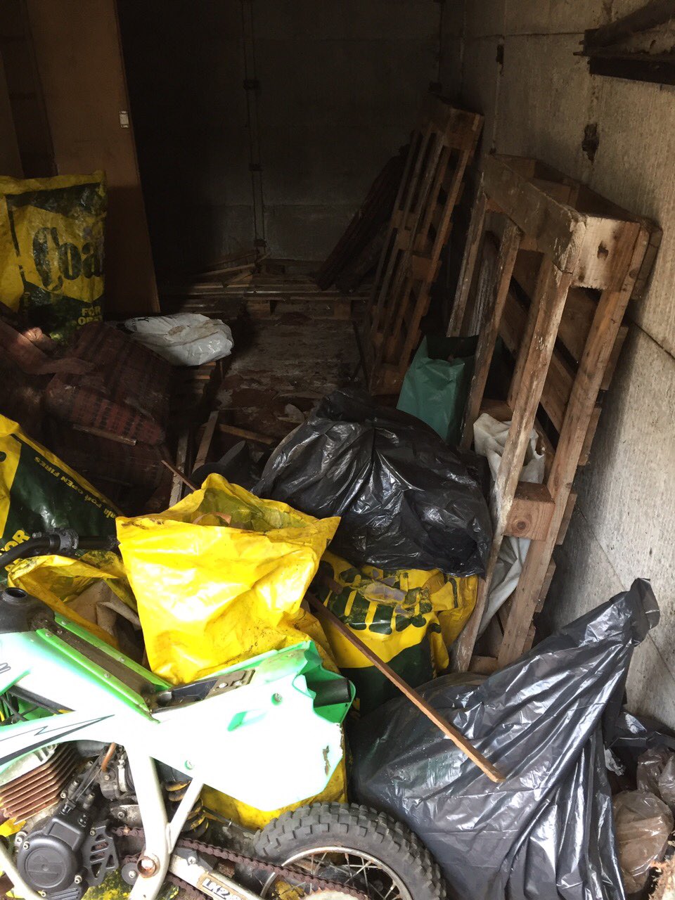 garage clearance E14 